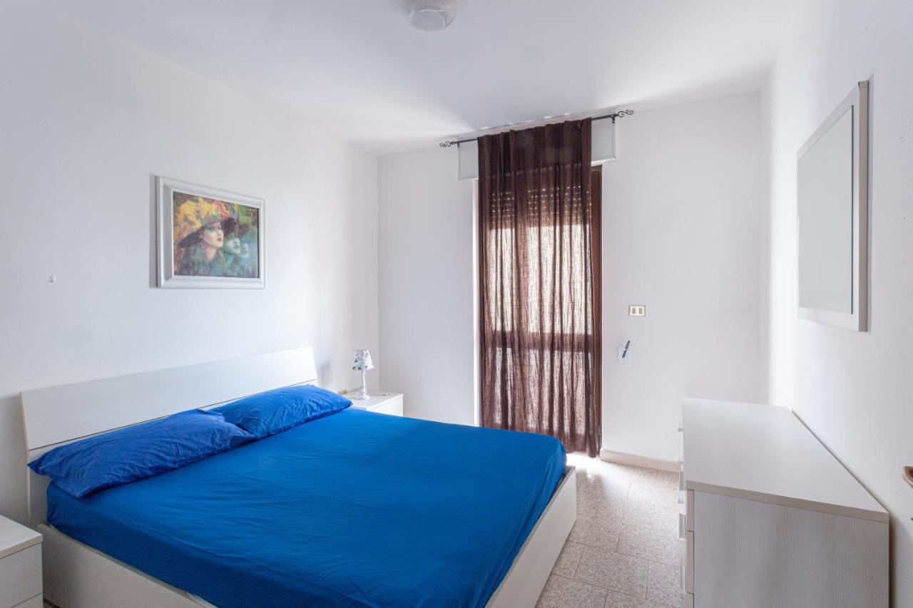 Appartamento A 150 M Dal Mare Climatizzato Con Bellissimo Patio Esterno Torre Pali Екстериор снимка